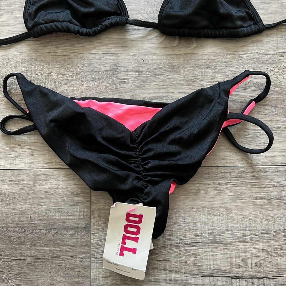 Bikinis - Picture 6 of 9